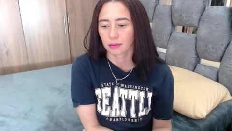 Snapshot of sarahott_1 chatting on 03/11/25, 07:25 Lia online show from 03/11/25, 07:25