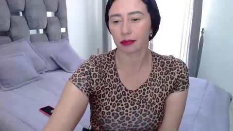 Snapshot of sarahott_1 chatting on 09/08/25, 03:44 Lia online show from 09/08/25, 03:44