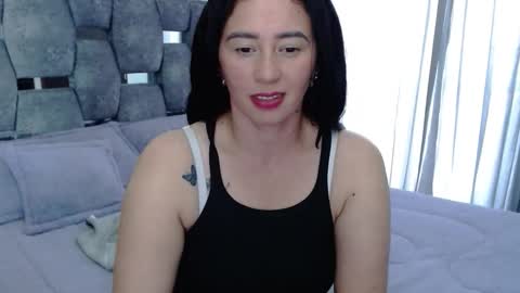 Snapshot of sarahott_1 chatting on 09/10/25, 08:31 Lia online show from 09/10/25, 08:31