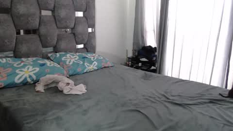 Snapshot of sarahott_1 chatting on 05/13/26, 04:26 Lia online show from 05/13/26, 04:26