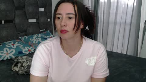 Snapshot of sarahott_1 chatting on 05/14/26, 07:53 Lia online show from 05/14/26, 07:53
