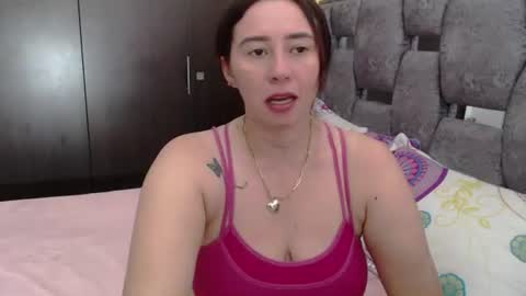 Snapshot of sarahott_1 chatting on 06/09/26, 04:40 Lia online show from 06/09/26, 04:40