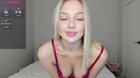 sarahphyllis online show from 12/19/25, 09:00