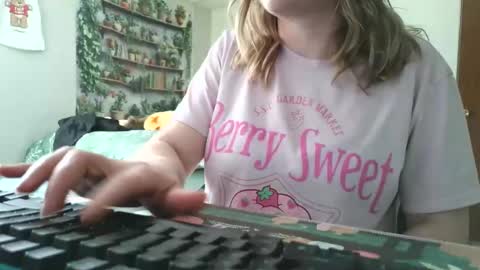 Sarah online show from 05/03/26, 08:04