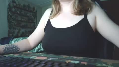 Sarah online show from 05/22/26, 08:25