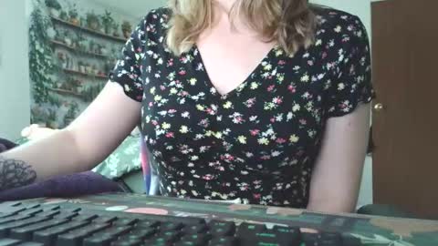 Sarah online show from 05/27/26, 08:50