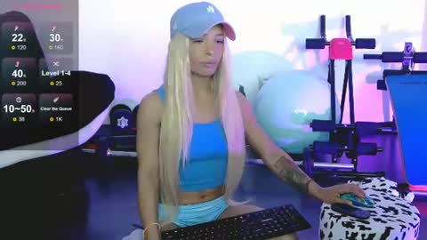 sarahraiynex online show from 06/16/26, 10:51