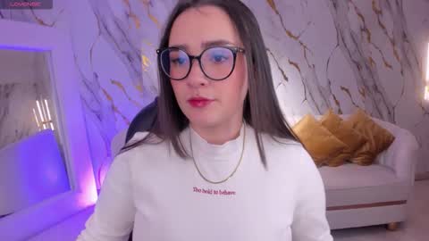 Sarah Rhodes online show from 10/15/25, 11:32