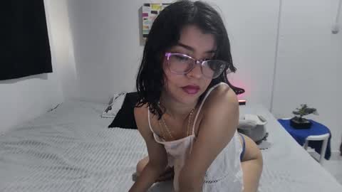 Sarah  online show from 10/26/25, 03:07