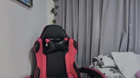 Sarah  online show from 04/12/26, 06:35