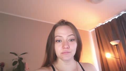 Snapshot of sarahsweetie_ chatting on 05/16/26, 10:01 Sarah online show from 05/16/26, 10:01