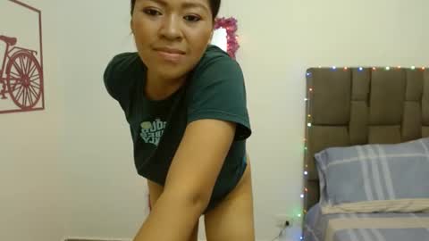 Sarah online show from 11/21/25, 01:59