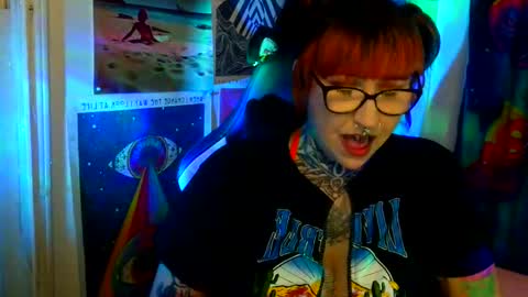 Sarah T online show from 05/16/26, 06:43