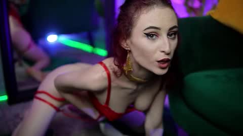  Sarai  online show from 11/12/25, 09:25