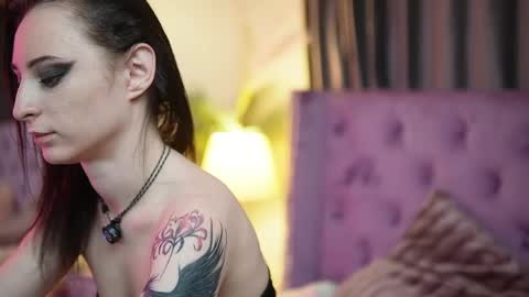  Sarai  online show from 04/21/26, 06:44