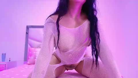 Sara  online show from 10/27/25, 12:20