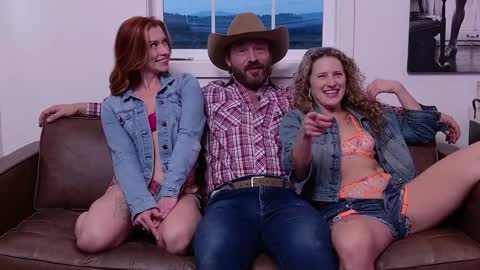 Back from Vacay  Follow for more here  online show from 03/08/25, 02:12