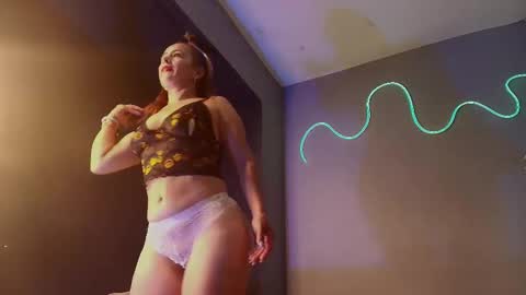 Sara  online show from 12/20/25, 02:46