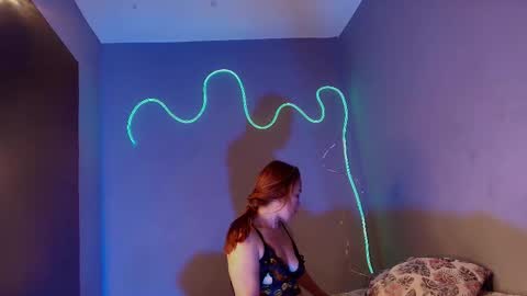 Sara  online show from 12/22/25, 11:51