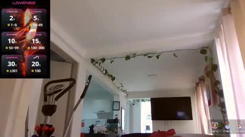 Snapshot of saramartinez100 chatting on 09/17/25, 06:09 sara martinez online show from 09/17/25, 06:09