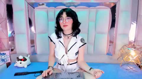 sara  online show from 09/20/25, 06:03