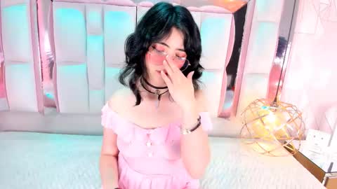 sara  online show from 09/21/25, 06:26