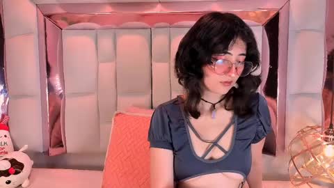 sara  online show from 04/18/26, 06:17