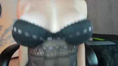 saramilf_69 online show from 10/01/25, 01:50
