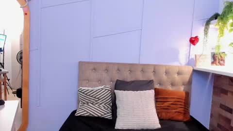 Sara and Edward online show from 10/26/25, 12:33