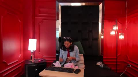 Sara and Edward online show from 11/03/25, 03:08