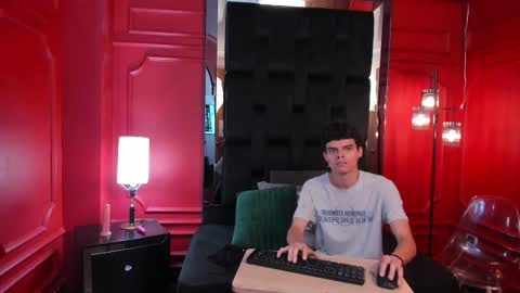 Sara and Edward online show from 11/05/25, 02:55