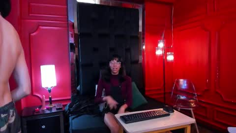 Sara and Edward online show from 11/08/25, 03:18