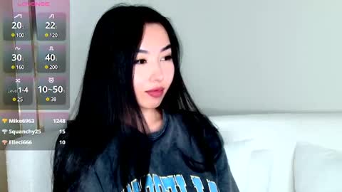 Mia online show from 12/16/24, 11:44