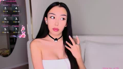 Mia online show from 10/26/25, 09:37