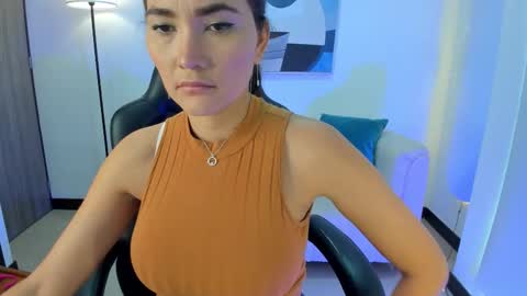 I am Sara  online show from 12/15/25, 02:54