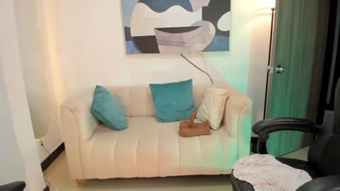 Snapshot of saraparkerx chatting on 04/29/26, 11:11 I am Sara online show from 04/29/26, 11:11