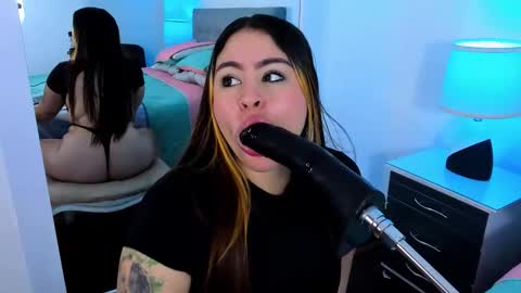 sararendon online show from 12/04/25, 03:43