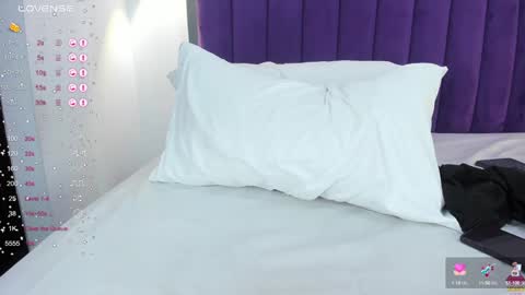 Sara   online show from 01/08/25, 02:14