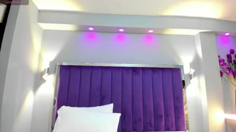 Sara   online show from 09/08/25, 10:42