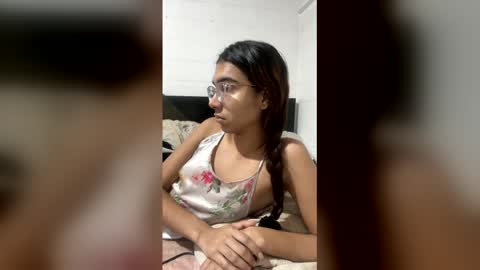 sarasaenz999 online show from 04/21/26, 11:29