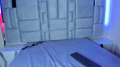   online show from 02/06/25, 02:37