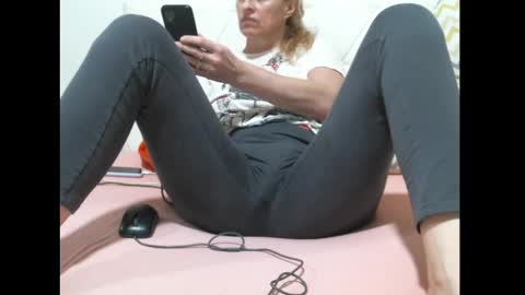 sarasexx33 online show from 02/17/25, 04:20