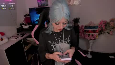 Snapshot of sarasstorme chatting on 06/26/26, 12:59 sarasstorme online show from 06/26/26, 12:59