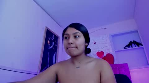 sarastonesx online show from 10/08/25, 10:35