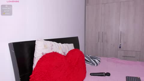 Snapshot of sarasweet_4 chatting on 03/27/26, 11:04 Sara online show from 03/27/26, 11:04