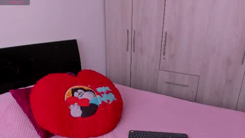 Sara   online show from 06/10/26, 03:11