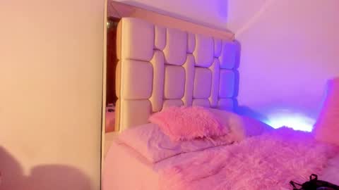 Sara  online show from 01/09/25, 04:41