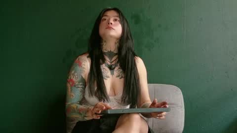 Sara Herrera online show from 05/06/26, 06:46