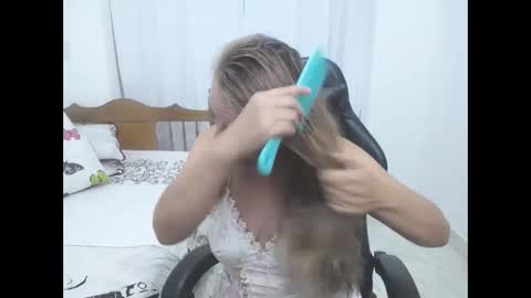 saray1221 online show from 10/02/25, 08:49