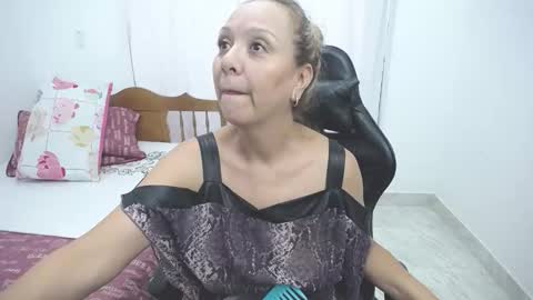 saray1221 online show from 01/08/26, 06:21